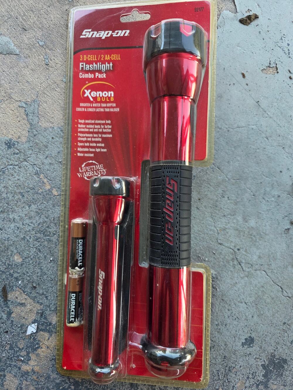 Snap-on Red Xenon Flashlight Set 3 D-Cell 2 AA Heavy Duty Work Light 92177 2PK